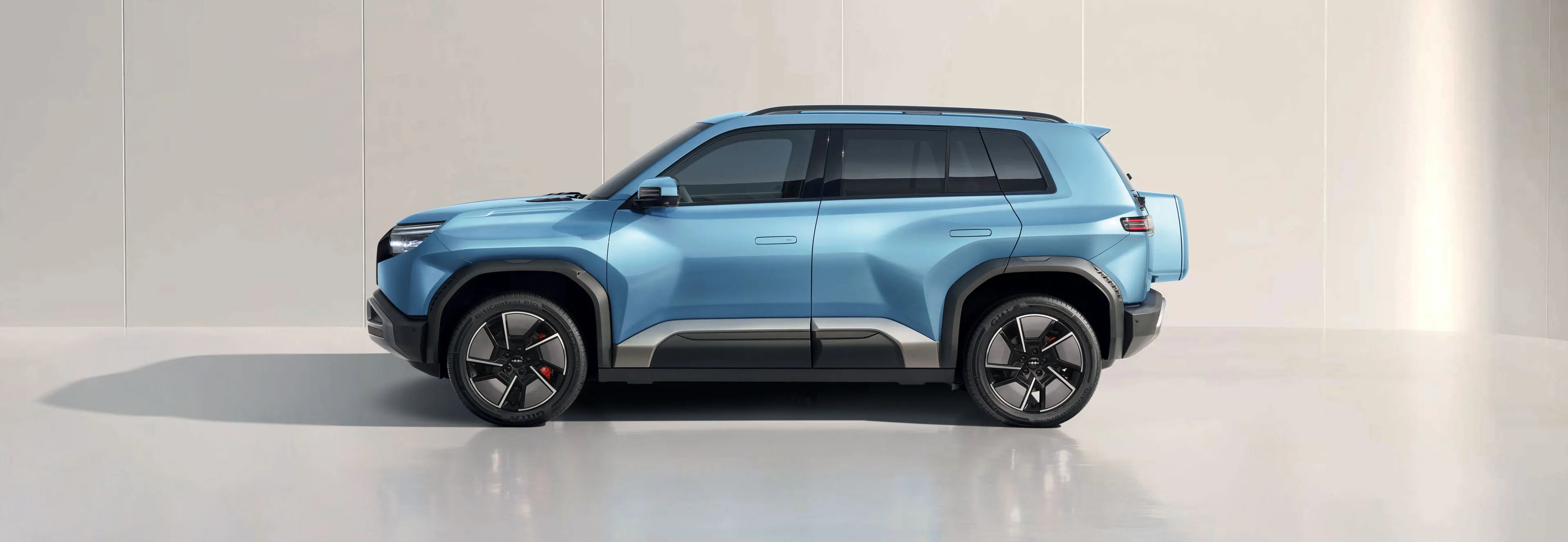 Titanio 3   4WD Intelligent Driving Max Edition