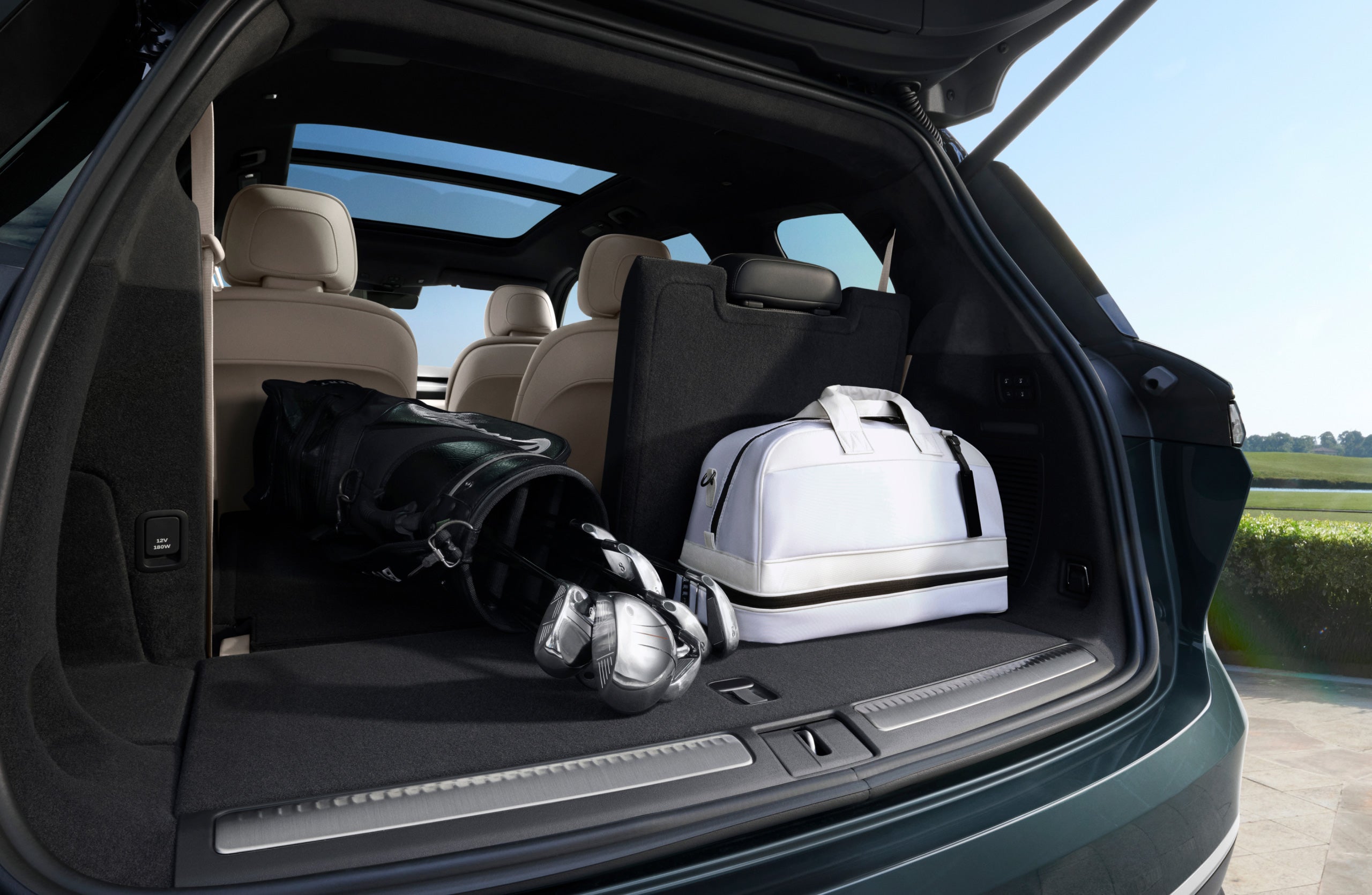 NIO EL8 Executive Luxury Edition  7-Seater